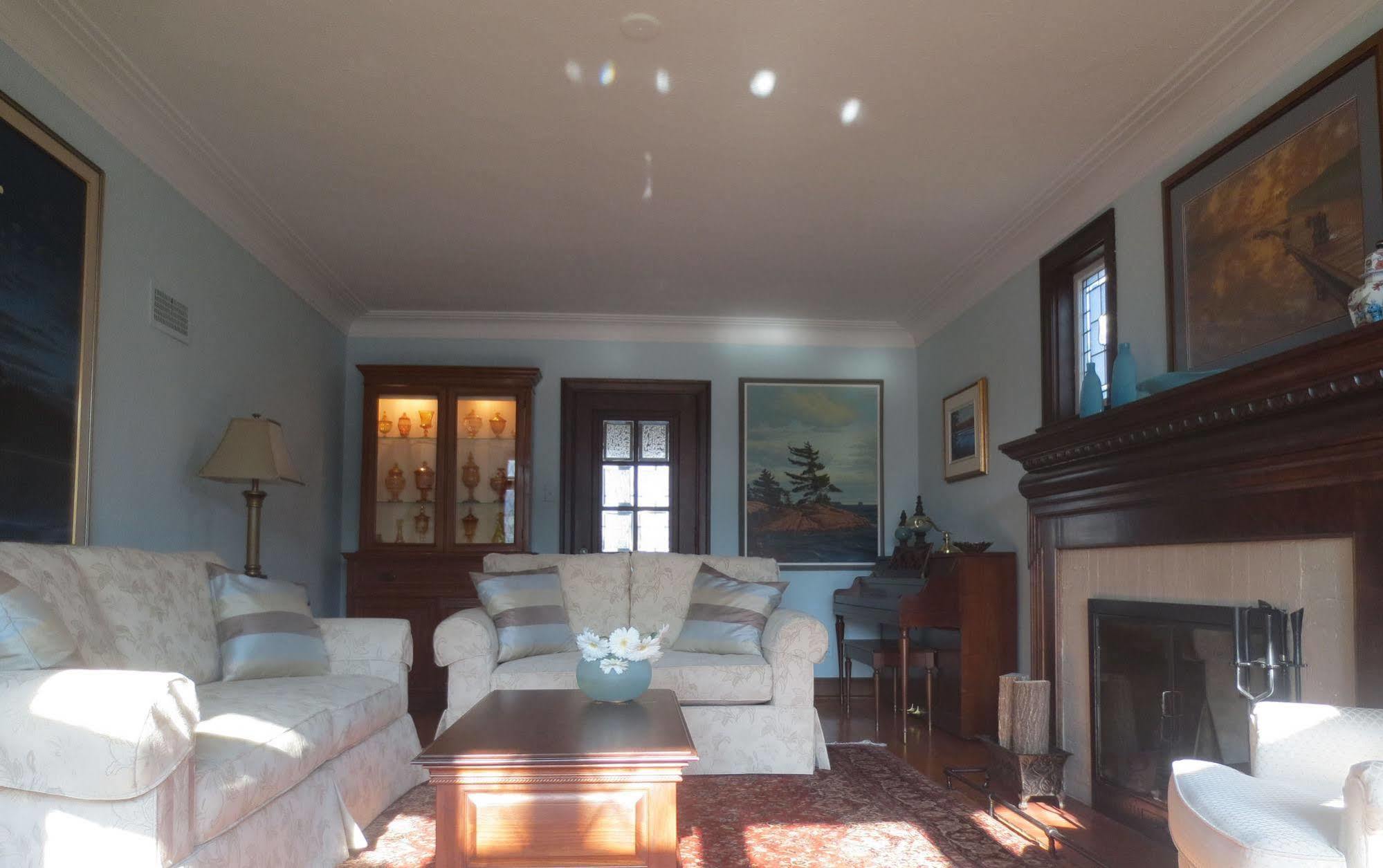 Bed and Breakfast Robinsong Thorold Exterior foto